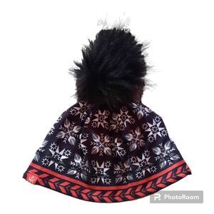 Krimson Klover ILLUSTRATED BEANIE Nordic Snowflake